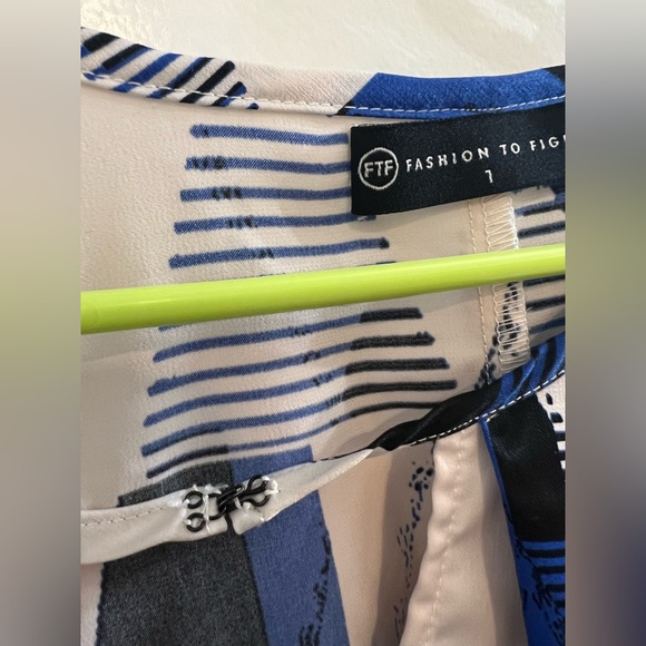 Geometric Tab Front Top - Picture 2 of 5